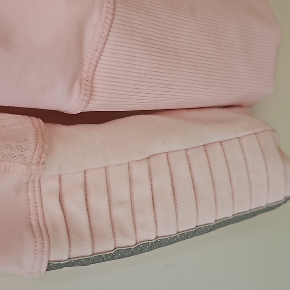 311. Lululemon Stay on Course Pullover - Picture 4 of 11